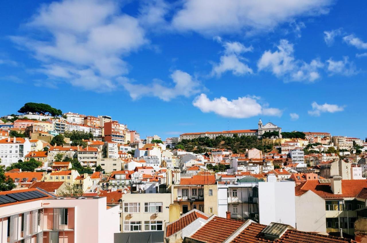 Amazing Downtown Apt With Small Balcony With View Over The Castle Lisbon Exterior photo